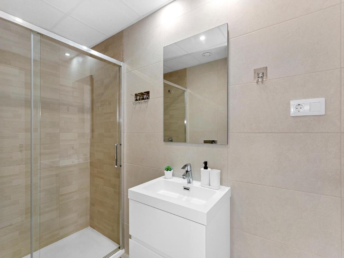 Lovely First Floor Apartment, Heating Pool ! Alicante Exterior foto