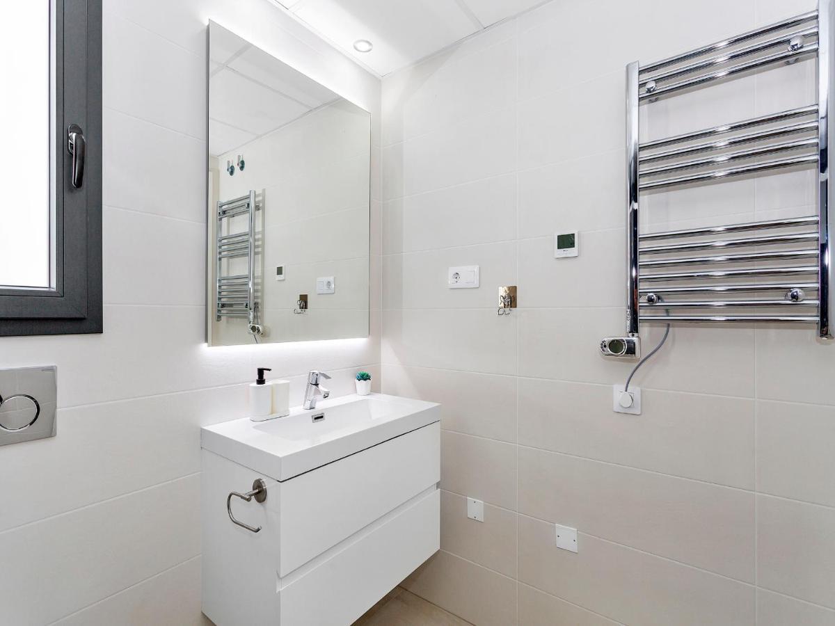 Lovely First Floor Apartment, Heating Pool ! Alicante Exterior foto